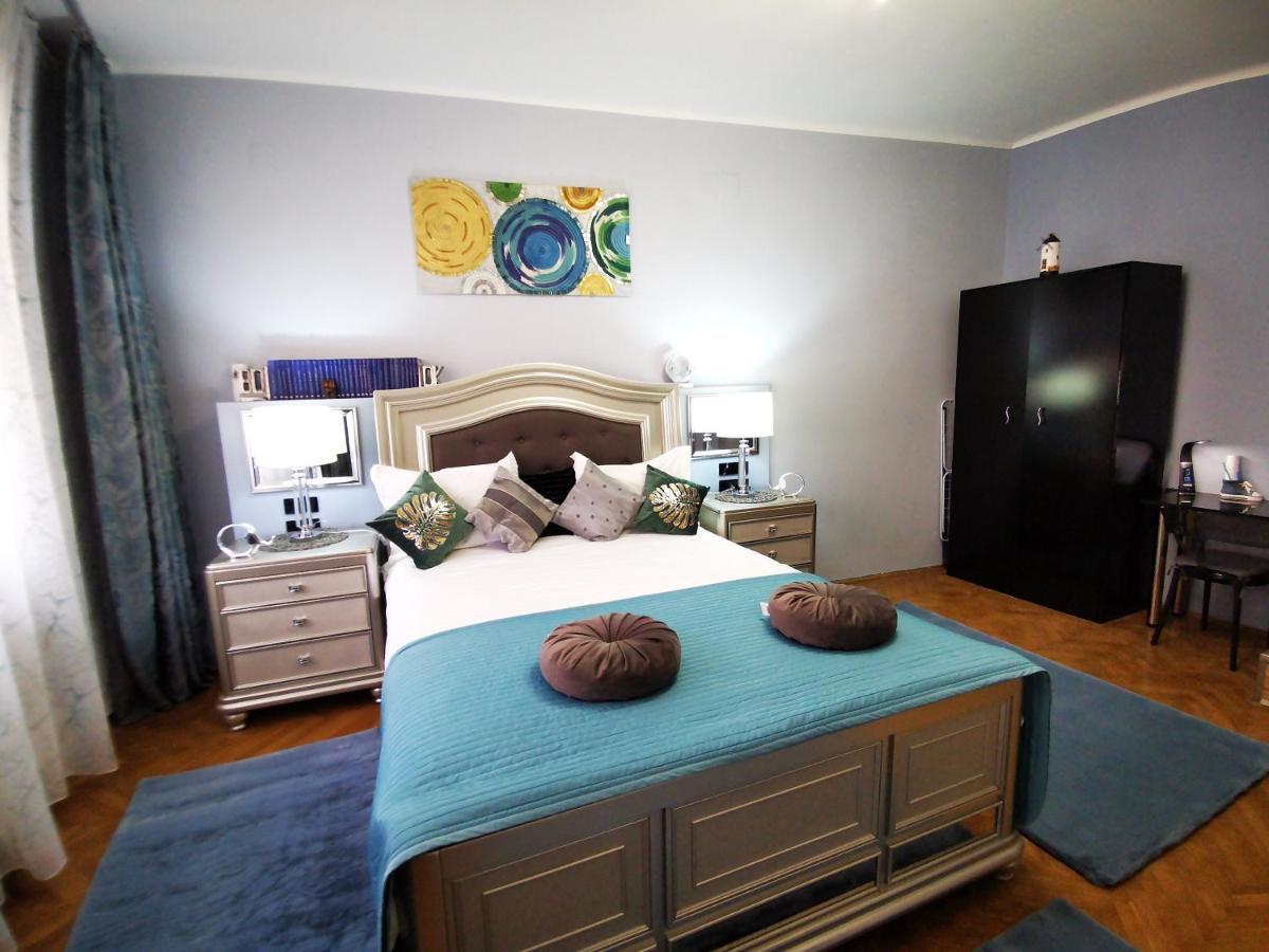 Apartament Sabrina Central Braşov Exteriör bild